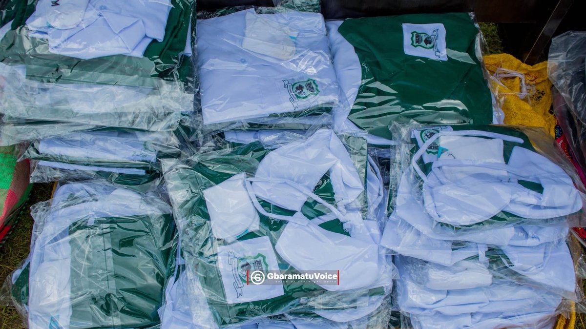 LibraryofNmu756's tweet photo. A remarkable investment in the future of education!

The Godfrey Tari Pondi Educational Foundation has once again demonstrated its commitment to human capital development through its intervention at JEI JEI Primary School, Kurutie Community, Gbaramatu Kingdom, Delta State. https://t.co/Ga0N6rVbW0