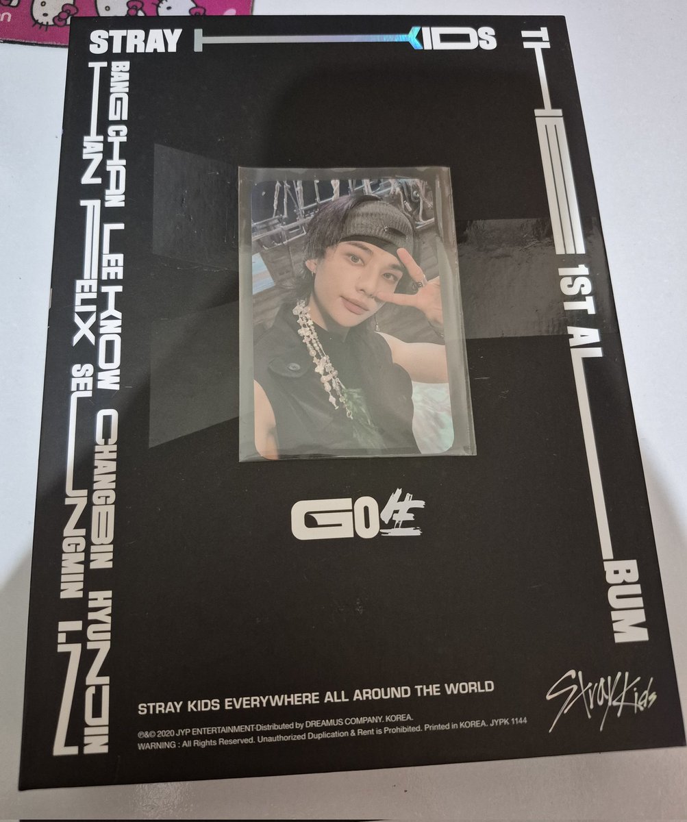 linog0tic's tweet photo. VENDO! 🍀
go live limited + pob hyunjin jypshop rockstar

vem com polaroid do hyunjin e photofilm do go live

R$150,00 + frete

- feedbacks no fix https://t.co/LkQjDNbUbA