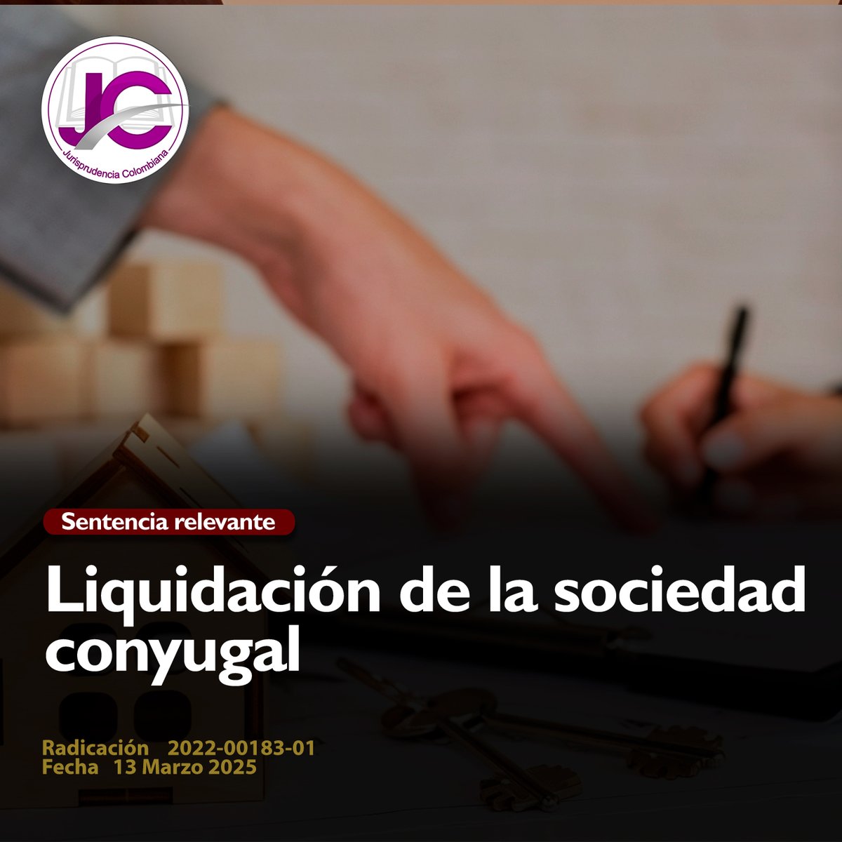 JurisprudenCol's tweet photo. LIQUIDACIÓN DE LA SOCIEDAD CONYUGAL

El proceso de liquidación de la sociedad conyugal aborda la aplicación de las recompensas como una herramienta para evitar el enriquecimiento sin causa entre los patrimonios de los cónyuges y la masa social. En este contexto, se determina que, aunque cada consorte posee la libre administración y disposición de los bienes adquiridos durante el matrimonio según la Ley 28 de 1932, esta facultad no es absoluta y no permite disipar el patrimonio social ni cometer fraudes. Por ello, ante la venta de un vehículo social sin demostrar que el dinero obtenido se invirtió adecuadamente en beneficio de la sociedad, surge una compensación a cargo del cónyuge vendedor y a favor de la masa común para mantener el equilibrio patrimonial, pues se deben recompensas cada vez que este se altere por cualquier causa.

Respecto a las cargas de familia, la providencia aclara que, según el artículo 1796 del Código Civil, la sociedad conyugal está obligada al pago de los alimentos de los descendientes, incluso si estos no son comunes a ambos cónyuges. El fallo destaca que esta obligación busca proteger los derechos fundamentales de los menores y garantizar los principios de solidaridad, justicia y equidad, subsistiendo hasta la disolución de la masa social. En consecuencia, los dineros provenientes de salarios devengados durante el matrimonio que se destinaron a la manutención de hijos no comunes no generan recompensa a favor del cónyuge aportante, ya que los salarios constituyen un haber social absoluto invertido en suplir las cargas propias de la sociedad.

Finalmente, la decisión judicial resuelve las objeciones al inventario y avalúos, revocando parcialmente la decisión previa para incluir como activo una compensación por la venta de un automotor social que benefició exclusivamente al patrimonio de quien realizó la enajenación. Asimismo, la providencia confirma la exclusión de pretensiones de recompensa por gastos de manutención y aprueba el inventario definitivo que integra bienes inmuebles como activos y créditos bancarios contraídos en vigencia de la sociedad como pasivos. Se reitera que la sociedad conyugal tiene una vida subordinada al matrimonio y puede tener una duración menor a este si las partes así lo acuerdan mediante mecanismos de resolución de conflictos como la conciliación.

Portal de actualización Jurisprudencial. Solicita tu suscripción aquí 👉https://t.co/jUGw4X9YHA