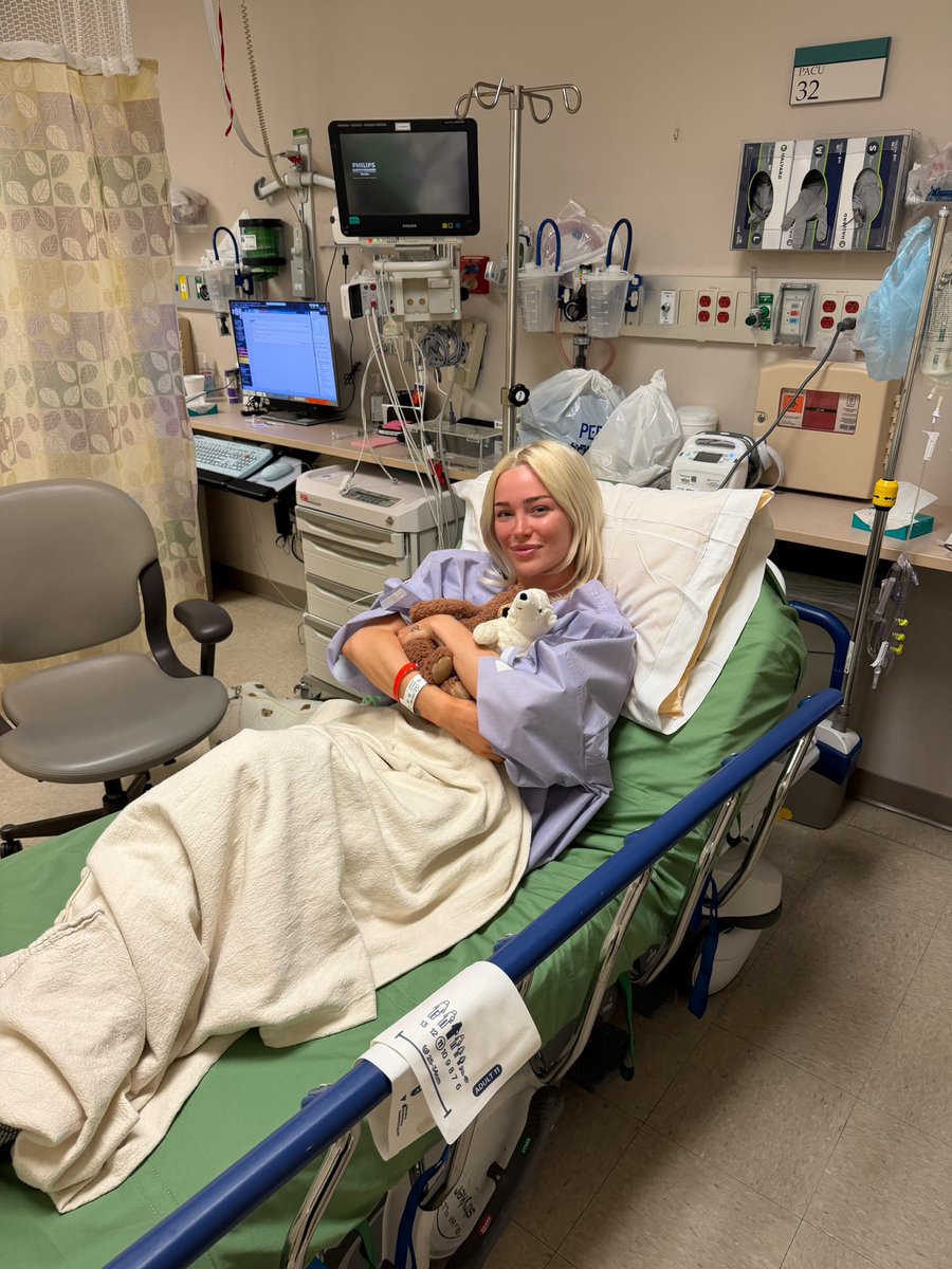 viperdemie's tweet photo. fuck you endometriosis, I’m taking my life back ❤️‍🩹 https://t.co/XlHDrK4QMM