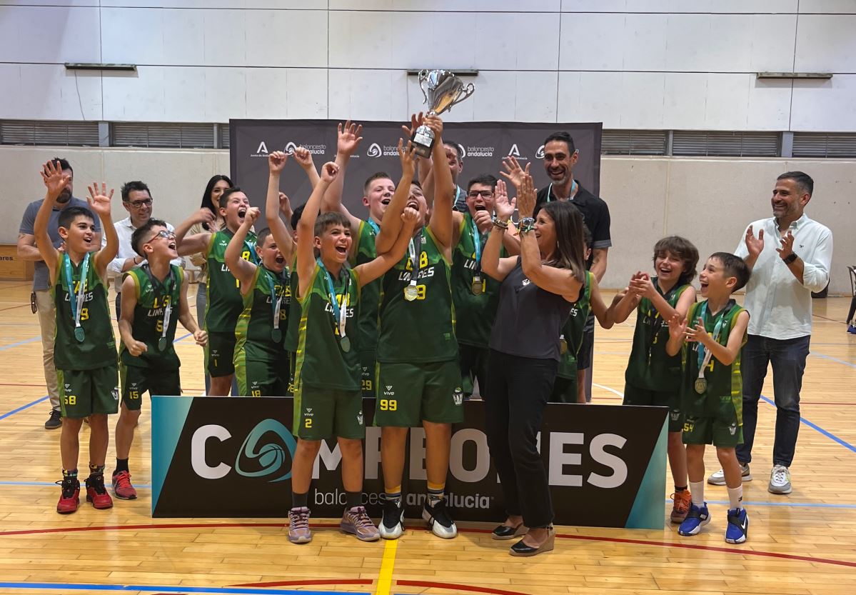 FABJaen's tweet photo. ✅ Indina Arena VR @CABLinares campeón Mini Preferente

@ADB_VvaReina obtiene el subcampeonato tras superar en semifinales a #CBSabiote y #CBBaeza

ℹ️👉https://t.co/4hLpvFXhkN

#baloncestoandalucia https://t.co/RM3S5PIXTv