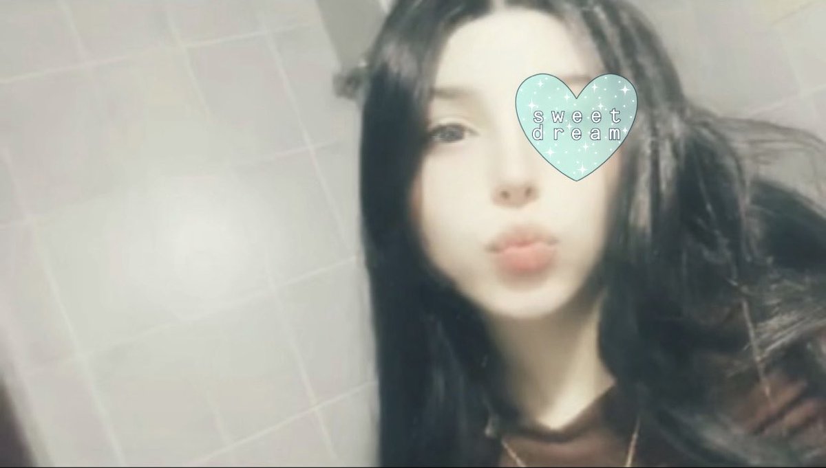 Sleepyentityx's tweet photo. سيلفي مع الطوفة 😻 https://t.co/pq6C5kKf4S