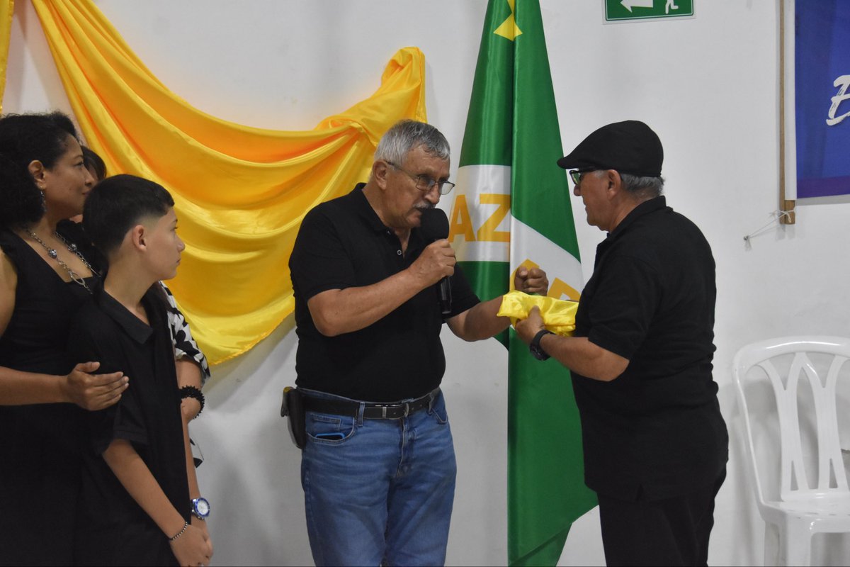 GildardoSilvaPH's tweet photo. Participamos en la cena conmemorativa por los 41 años de la Unión Patriótica en el municipio de Yumbo, un proyecto político que nació el 28 de mayo de 1985 como resultado de los anhelos de paz, democracia y transformación social del pueblo colombiano.

Fue un espacio de encuentro entre militantes, líderes, simpatizantes y juventudes, quienes compartimos una jornada cargada de memoria, reflexión y compromiso. A través de expresiones culturales y artísticas, recordamos la historia de resistencia de la Unión Patriótica, sus luchas, sus conquistas y el legado de quienes entregaron su vida por la construcción de un país más justo.

Durante la conmemoración también se desarrolló un acto simbólico protagonizado por las y los jóvenes, reafirmando la importancia de la renovación generacional y el relevo político dentro de este proyecto colectivo. Su participación demuestra que la esperanza sigue viva y que las nuevas generaciones continúan encontrando en la Unión Patriótica un espacio para organizarse, soñar y transformar la realidad.

Desde Yumbo, reafirmamos nuestro compromiso con la memoria, la verdad y la participación política como herramientas fundamentales para la construcción de una sociedad más democrática e incluyente. A pesar de la persecución, del genocidio político que intentó borrar nuestra historia y de las dificultades que hemos enfrentado como organización, la Unión Patriótica sigue en pie de lucha. Hoy, más de cuatro décadas después de su nacimiento, continúa sembrando esperanza, convocando voluntades y despertando la simpatía y el compromiso de las juventudes que se suman a este proceso de memoria, dignidad y construcción de futuro.

#UniónPatriótica #41AñosUP #MemoriaYResistencia #JuventudesUP