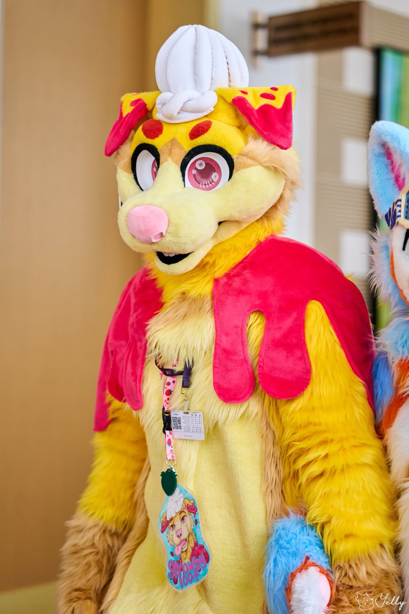 StrawbyLoaf's tweet photo. Omg I can't describe how much I love how this photo @yellyXP  took  at #antrohio 26 https://t.co/pG4uQYNBTW