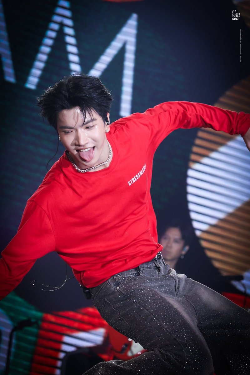 heyyoovely's tweet photo. Keen melet supremacy is BACKKK😋

CLOVER MUSICON IN SG DAY1

#GMMTVMUSICONSINGAPOREday1 #GMMTVMUSICONSINGAPORE
#keenkeno 

cr. on pict https://t.co/v3c1UY4ds4