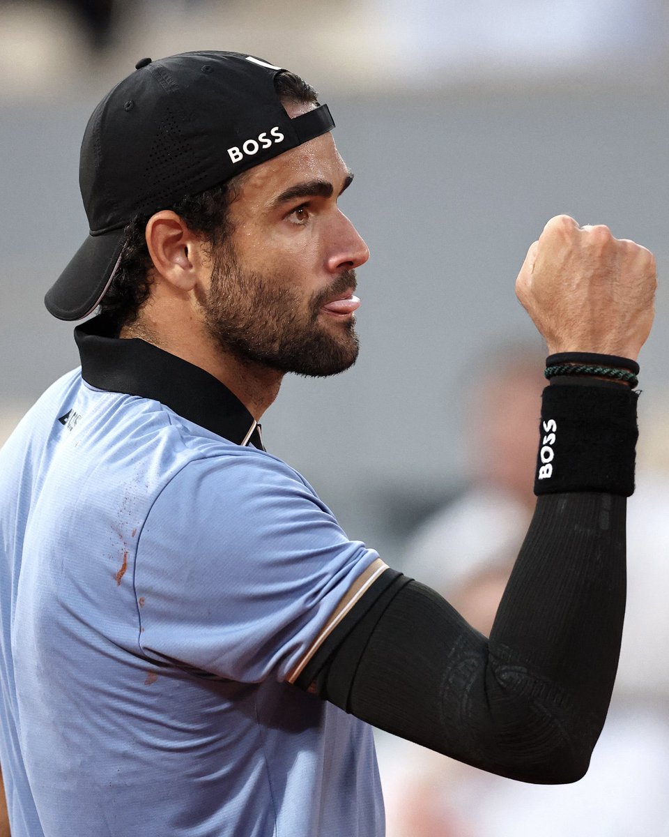 josemorgado's tweet photo. EPIC!

Matteo Berrettini defeats Francisco Comesana in five hours — 7-6(3), 5-7, 6-7(4), 6-4, 7-6(15-13) to reach the last 16 at #RolandGarros. 

5h13.

First Grand Slam second week since Wimbledon 2023 https://t.co/0GB55SZnwP