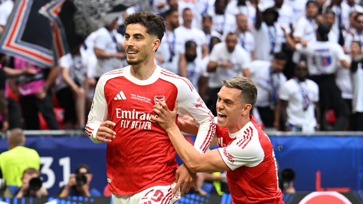 Premier League tweet media