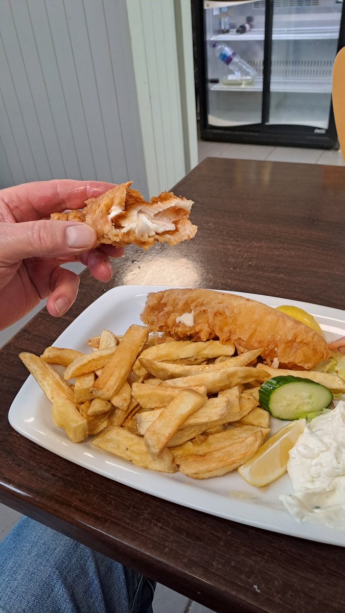 brakeguru's tweet photo. @BarMarinos BEAUTIFUL FISH DINNER just 5 MINUTES from the Ashford Designer Centre.... perfectly cooked!! https://t.co/8nvCYE26zY