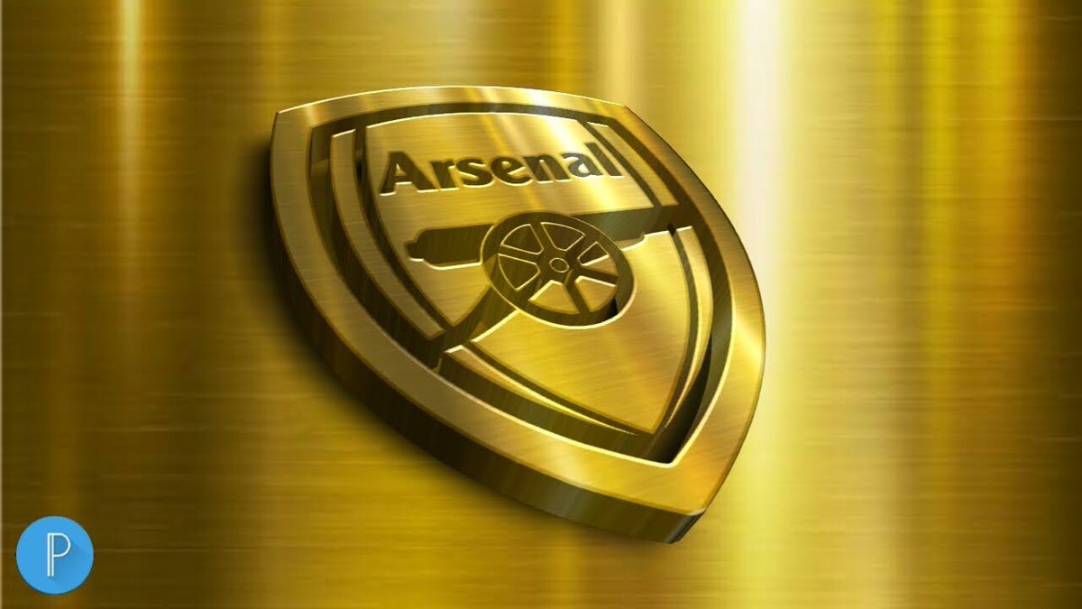 bstroberts's tweet photo. Not counting any chickens just yet but 1-0 at half time... #COYG @Arsenal #webelieve https://t.co/2csYOnNb7j