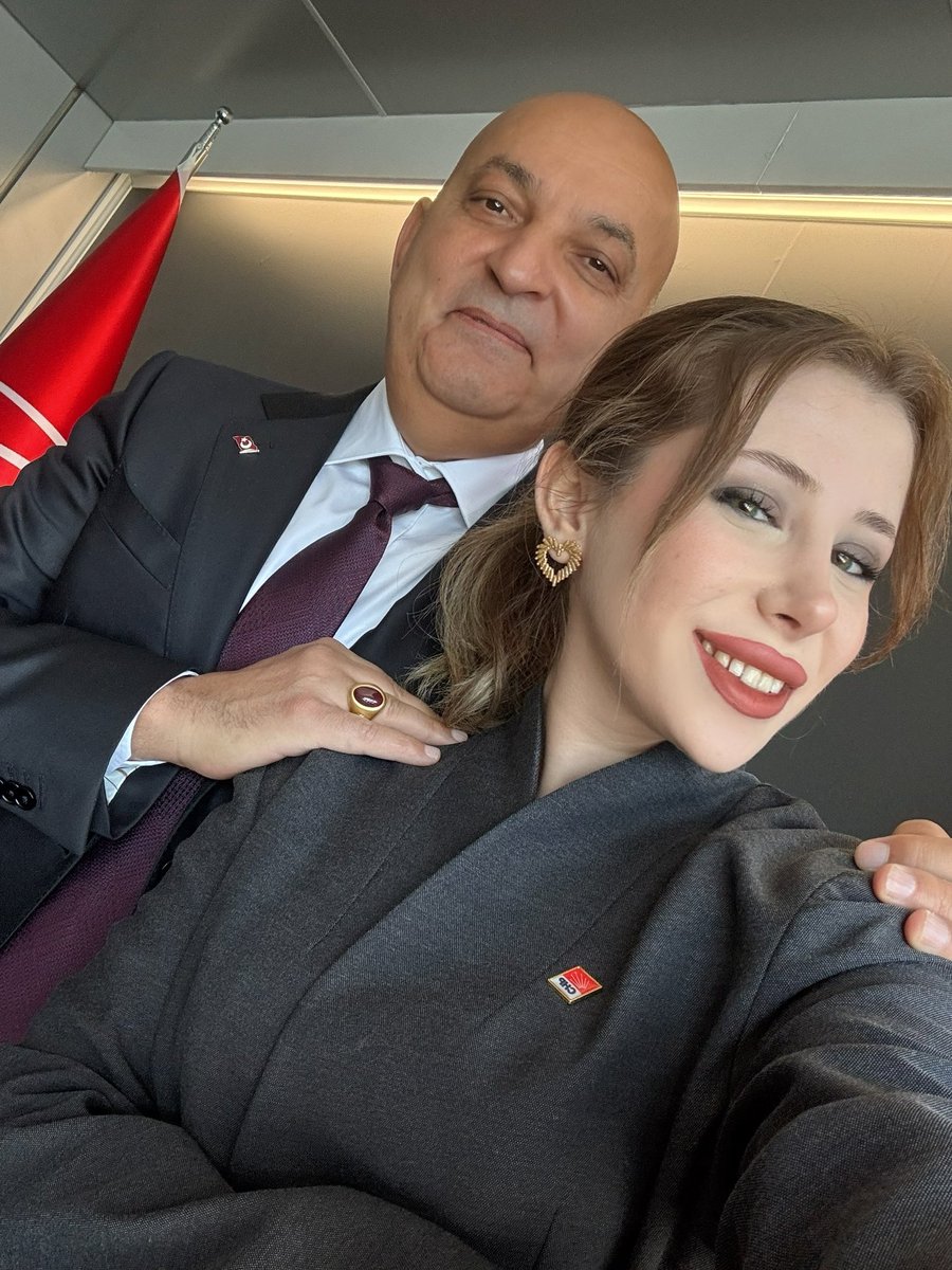 Gizem Lara tweet media