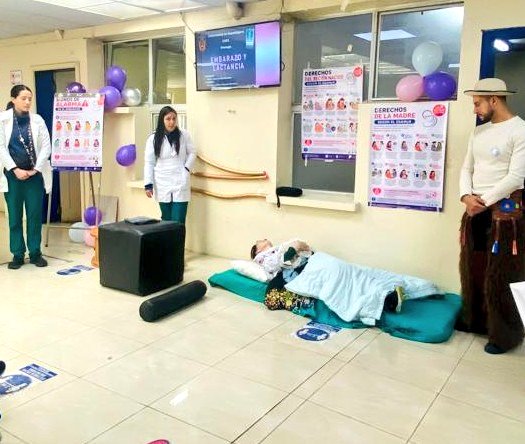 DPS_Canar's tweet photo. 🏥 #Cañar | En el Hospital Luis F. Martínez realizamos un taller sobre derechos y deberes de la madre y el niño, parto respetado, signos de alarma, controles prenatales, posparto y salud intercultural.  
¡Fortaleciendo una maternidad segura e informada! 💙🤰 https://t.co/a4DN5V0un6