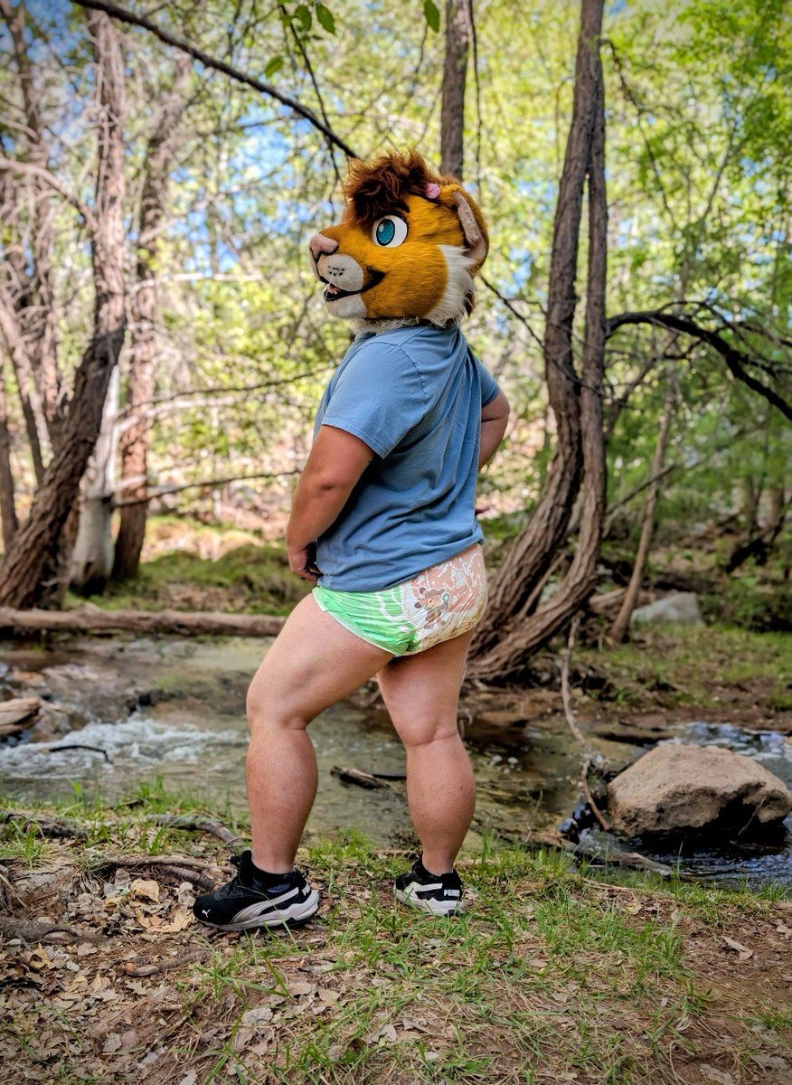 CrinkleCatTigon's tweet photo. Fun times yesterday! Crazy thing was I did find some fossils out here! :P https://t.co/jBQlWbeiRd