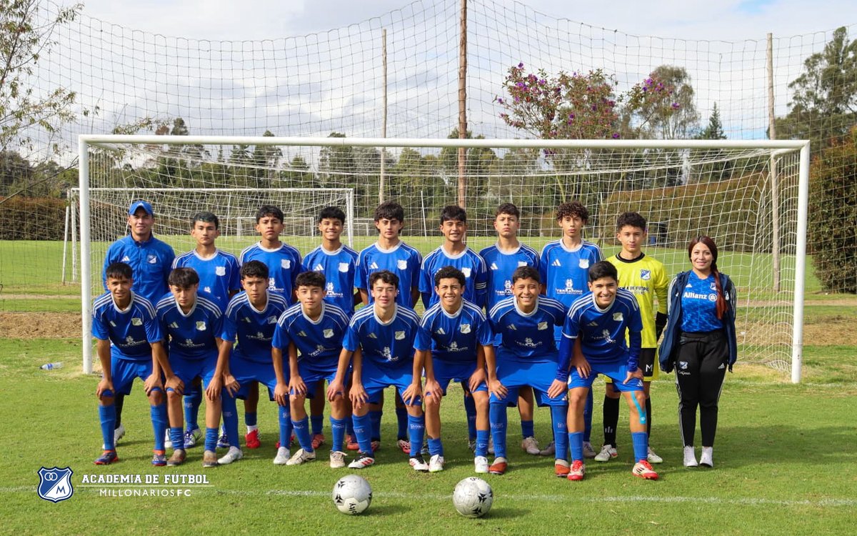MFCAcademia's tweet photo. ¡Presentamos a nuestro Equipo Oficial 2011 del Plan Dorado - Sede Norte! Ⓜ️💙 

Dirigidos por el profe Edwin Ocampo, nuestros embajadores compiten en Difutbol, Liga y Copa Metropolitana. ⚽️🔥 https://t.co/7eMiAmuIt3