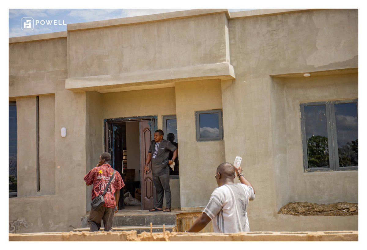 connectwithphs's tweet photo. Our MD was on-site at Hosanna Estate checking every wall, every room, every foundation.

What is being built here is not just an estate. It is the dream of every client who trusted us with something as personal as home. 

#HosannaEstate #PowellHomes #EnuguRealEstate https://t.co/1sBhavOys5
