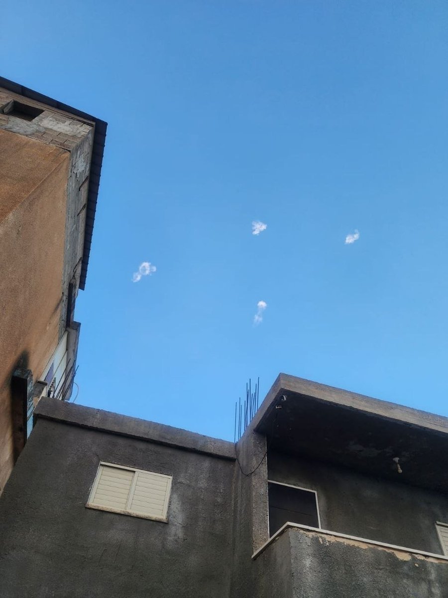 statsofearth04's tweet photo. 🚨 BREAKING: Northern Israel is under heavy rocket fire.

Air raid sirens are sounding across Karmiel as the Iron Dome intercepts a wave of incoming rockets launched from Lebanon.

The barrage comes after the IDF warned residents to prepare for a major escalation in attacks today.

Source: Times of Israel

🇱🇧🇮🇱 #Israel #Lebanon #IronDome #Hezbollah #BreakingNews #MiddleEast #Karmiel #IsraelUnderAttack #WarUpdates #IDF