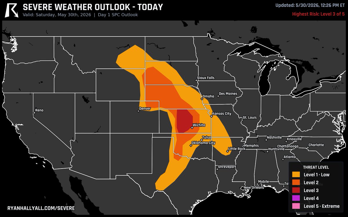 ryanhallyall's tweet photo. Storms look like they’re gonna be pretty mean today… https://t.co/qI2VAf5tDL
