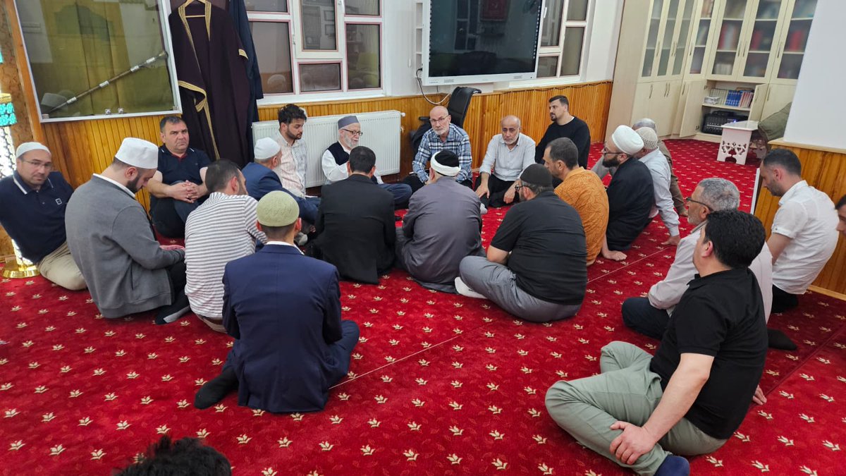 HYTaskopruvi's tweet photo. Dergah sohbeti Erzincan https://t.co/xsEQNL8yay