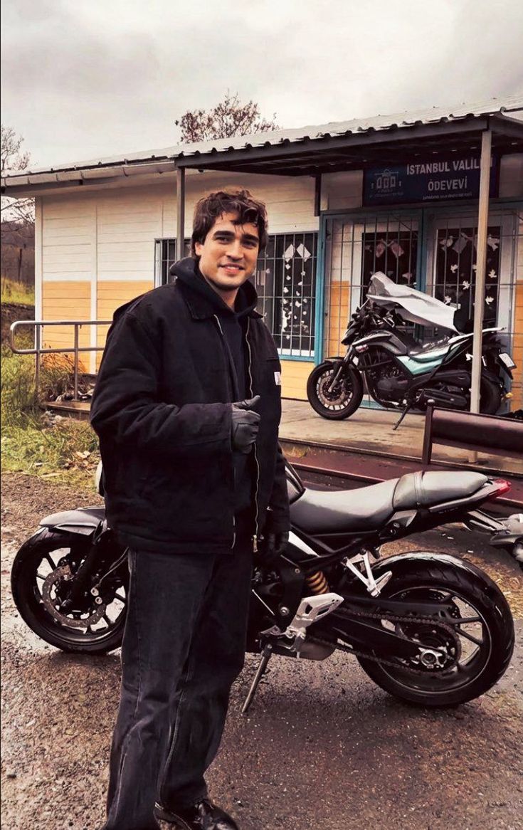 _silvi_s_'s tweet photo. 🏍🙂‍↕️ https://t.co/WeUQsHcg37