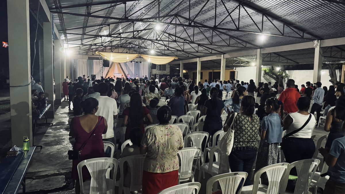 lenchover's tweet photo. They will come (450 youth). https://t.co/WpfSnNncQW