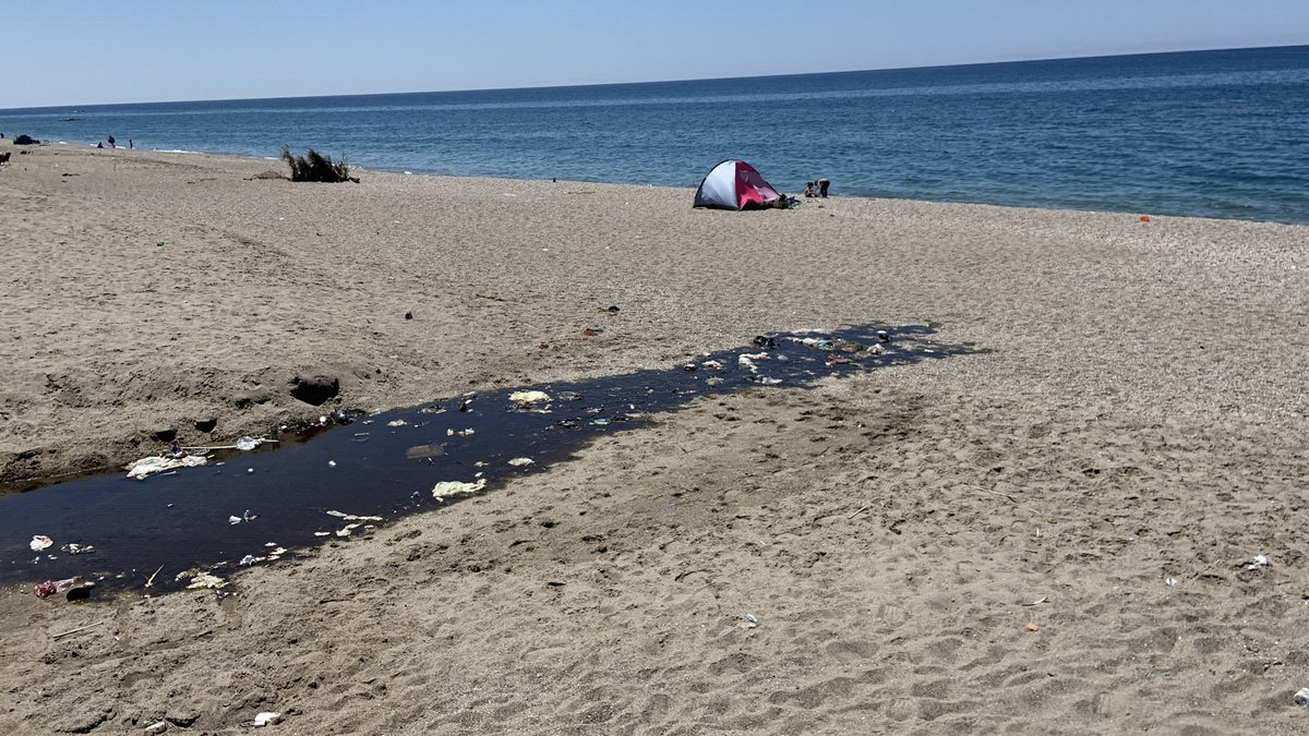 MessirHamid's tweet photo. Pollution  des plages :eaux usées déversées à ciel ouvert vers la mer 

Les autorités de la commune d’implantation de cette belle plage sont interpellées de prendre en charge ces rejets d’assainissement à ciel ouvert pour éviter la pollution aux conséquences graves. https://t.co/GPITRXpEkv