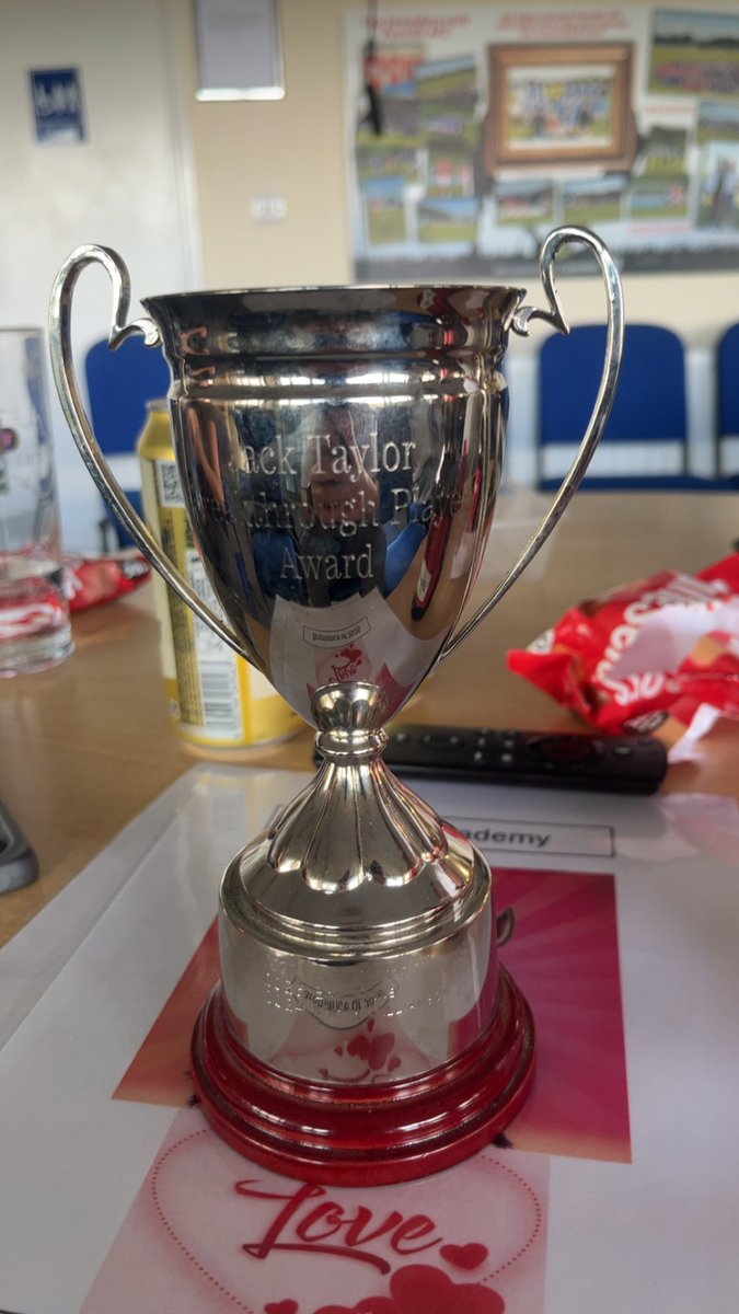 AcademyPenrith's tweet photo. The next award was the Jack Taylor break through player, Jack played all his juniors at penrith then played for the reserves and the academy. This was won by Layton Davies for having a brilliant season before sadly getting injured a week before our final. https://t.co/HTnv3j3Yq0