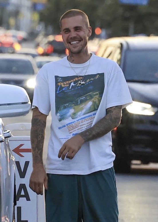 buzzdline's tweet photo. miren lo que es esa sonrisa https://t.co/Y4QSY6pQly