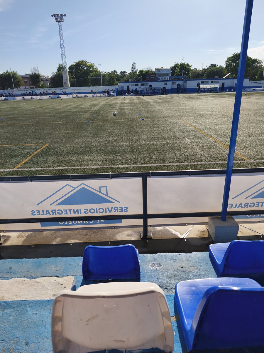 MB2783_'s tweet photo. Pues nada aquí viendo los playoffs de mi pueblo contra el Atlético central para primera andaluza https://t.co/haICq2aH1E