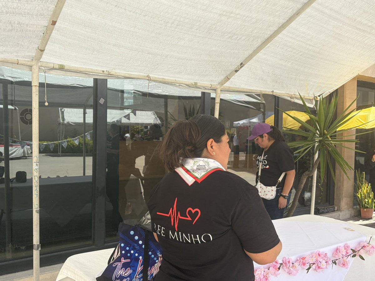 MinozMexOficial's tweet photo. Últimos detalles listos en el norte de la CDMX. Todo el fanclub ha puesto el corazón en este montaje. Vengan hoy a la exposición #FuegoYTradicion Festival Coreano, 20 años con #LeeMinHo en el @FAROAzcapo. ¡Abierta hasta el 13 de junio! #MinozMexicoOficial #HallyuFestivalCoreano https://t.co/K6mUGHFKsT