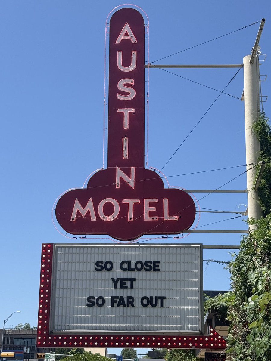 Jason_A_Scharf's tweet photo. Even the signs are trying to brainwash you into moving to Austin https://t.co/cPloVQGl4w