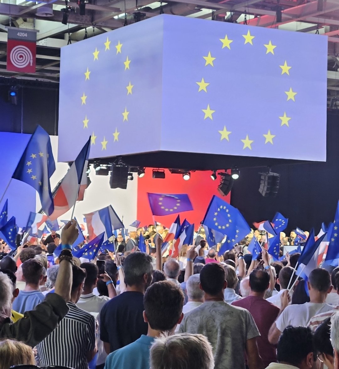 halftermeyer's tweet photo. L'Europe est forte dans notre famille politique ! 🇫🇷 🇪🇺 #Europa 
@GabrielAttal @ValerieHayer @steph_sejourne
@guichard_claire @LesieurAntoine
#attalprésident #renaissance #presidentielle2027 https://t.co/0i9cFPSpPh