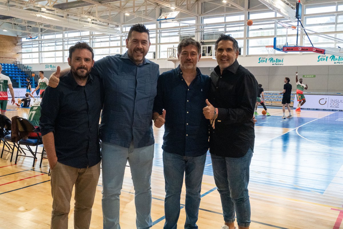 caja87basket's tweet photo. ☀️ 𝐍𝐮𝐞𝐬𝐭𝐫𝐚 𝐦𝐚𝐲𝐨𝐫 𝐞𝐧𝐞𝐫𝐠𝐢́𝐚, 𝐩𝐫𝐞𝐬𝐞𝐧𝐭𝐞 𝐞𝐧 𝐈𝐛𝐢𝐳𝐚. 

Insolac Renovables es capital para llegar hasta aquí. Agradecemos la presencia de su CEO, Paco Acosta en el partido y durante todo el año. 

¡El sol que nos da impulso! 

#ElijoCreer #ItsNow https://t.co/yhNUiOUVIC