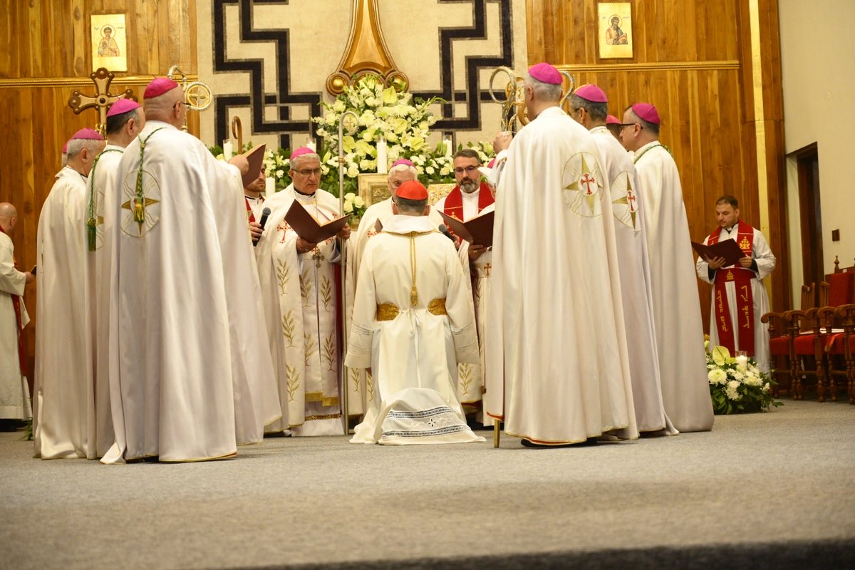 bishopwarda's tweet photo. The fearful person tends to withdraw. He does not take risks & does not open himself & does not trust. He searches for safety at any price, even if this safety is only an illusion. He prefers narrow control to free openness. What is more dangerous than all this is that such closure prevents him from seeing the work of God. Mar Polis III Nona