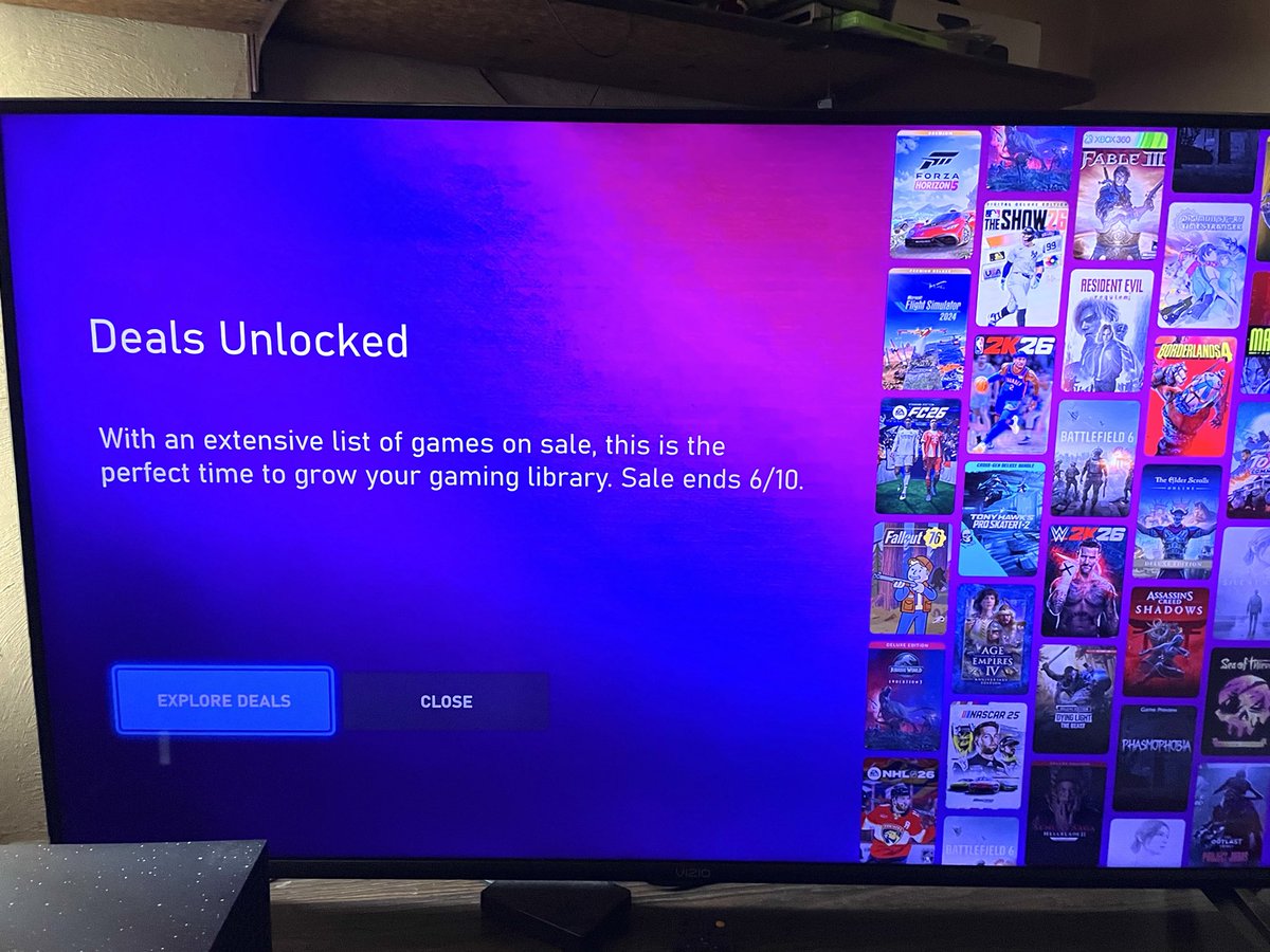 GremlinLord615's tweet photo. @asha_shar and @XBOXSupport 
Can we leave these full page ads that appear BEFORE THE DASHBOARD in the past? The dashboard is already 80% ads, why do we need to see a full screen ad before we can even play games? https://t.co/KOhOfEy9Ly
