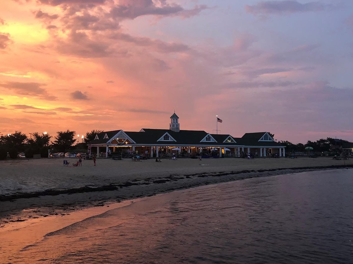 NyScenario's tweet photo. Friday, June 5th at 6 join @NyScenario at @cantinabay in Copiague for an outdoor full-band show packed with your favorite rock and country hits.

📍 Cantina Bay – Copiague
🎸 Full Band
🌅 Outdoor Show

#LiveMusic #LongIslandMusic #Copiague #CantinaBay #LongIslandBands https://t.co/mZOz5AxPXy