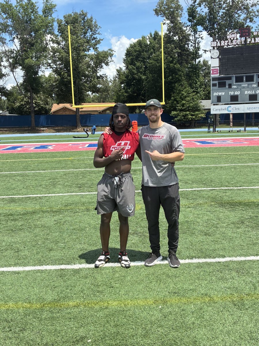 cincoquan's tweet photo. After a great camp today I’m blessed to receive a offer Henderson State University @Coach_Hols @ReddiesFB @daltonbowles3 @FayetteWareFB @howardbush61 #WinTheDay #CodeRed https://t.co/bK0rAgvQzl