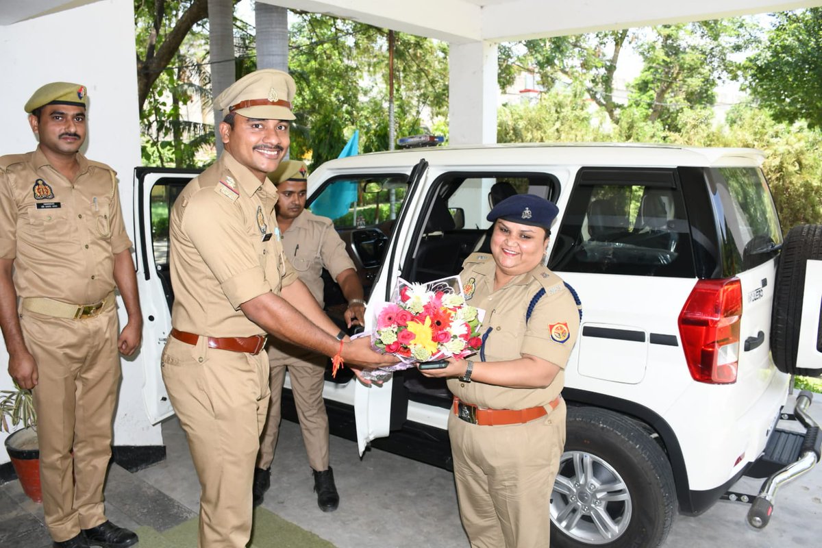co10pacup's tweet photo. 29.05.2026 को सेना० श्री राकेश कुमार सिंह IPS के कुशल मार्गदर्शन एवं नेतृत्व में 27वी अंतरवाहिनी पीएसी मध्य जोन कंप्यूटर प्रतियोगिता 2026 का भव्य शुभारंभ मुख्यअतिथि महोदया श्रीमती समीक्षा यादव उपसेनानायक,10वी वाहिनी पीएसी बाराबंकी द्वारा किया गया...
@Dgpacup @Uppolice @igpacclkw https://t.co/FStAnQSh3L