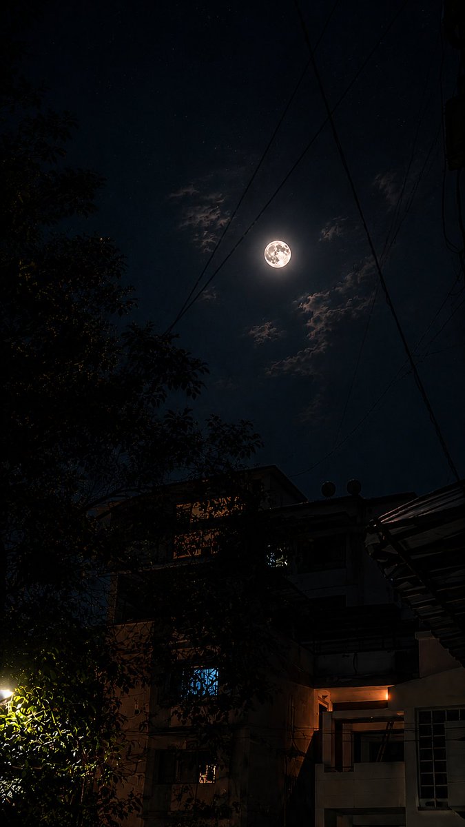 phoennix_wings's tweet photo. पौर्णिमे चा चंद्र.. ❤️🧿✨ #FullMoon #moonsighting #FullMoonNight https://t.co/atJbiMX7jA
