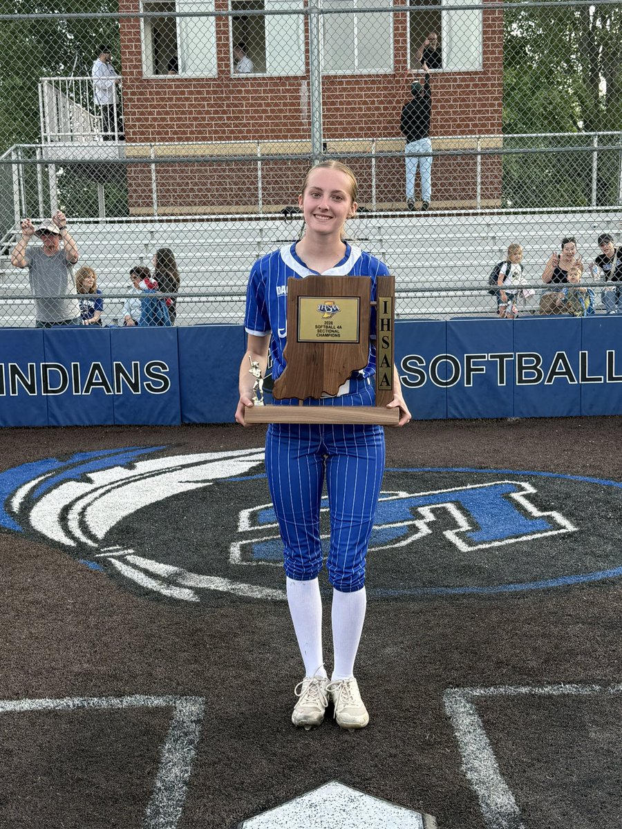ColbieTressel's tweet photo. Sectional Champs!!!! We aren’t done yet!!!  @LakeCentralSB @Dukes16uNat @ToddMayfield85 @rothrock03 @nwi @MichaelOsipoff https://t.co/QJeTf1Klem