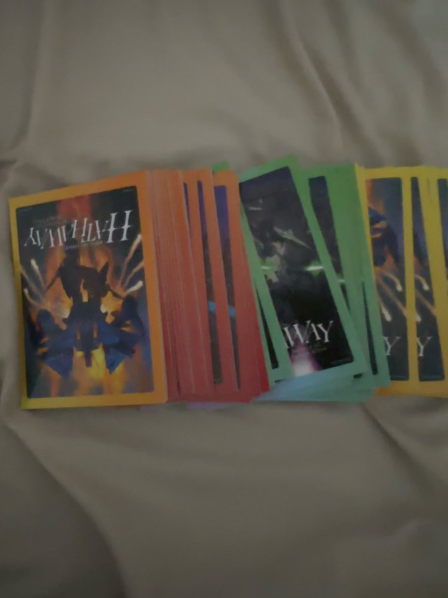 sycamoredreamss's tweet photo. @fang200311 @SayaDoesStuff would you trade for the U.S. hathaway promo cards? if so dm me https://t.co/SohSyICKI3