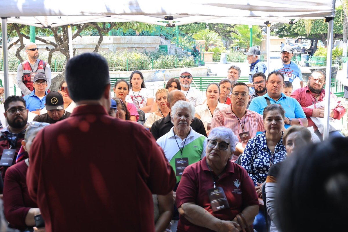 DrCarlosLomeli's tweet photo. Instalamos el Consejo Municipal en Defensa de la Transformación en Ocotlán.

Siempre es un gusto volver a recorrer Jalisco y reencontrarnos con tantas amigas y amigos comprometidos con la organización del pueblo y la construcción de un país más justo y con bienestar para todas y todos.

Con unidad, trabajo en territorio y cercanía con la gente, seguimos fortaleciendo nuestro movimiento.
