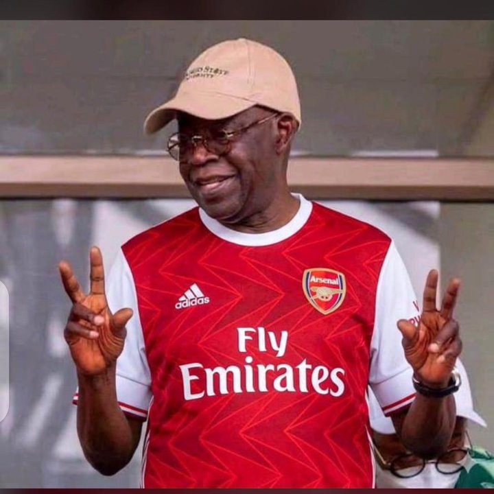 lildavv's tweet photo. Arsenal's spiritual husband has sworn to go two rounds ! 😂 https://t.co/23AG8Tzede
