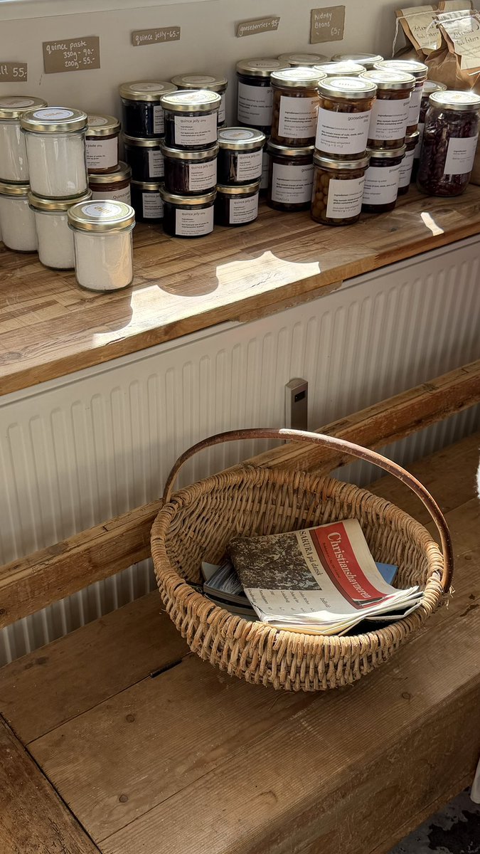 tackitus's tweet photo. lille bakery, copenhagen. https://t.co/60C61GUrBH