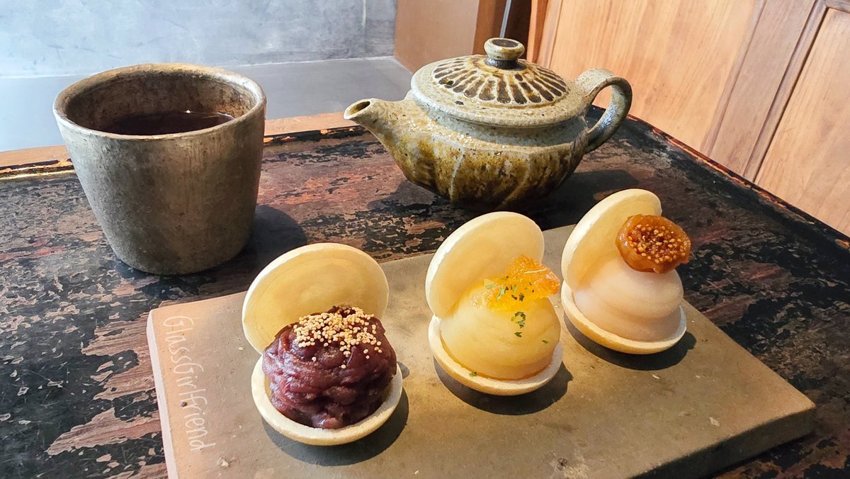 GlassGxrl's tweet photo. Sun's out! I'm looking forward to matcha &amp; sweets, course menus, and our city's only vegan omakase 🍱🍵

Who else is up to eat through this sunshine with me? 🔆 https://t.co/pTzh9CkXF9