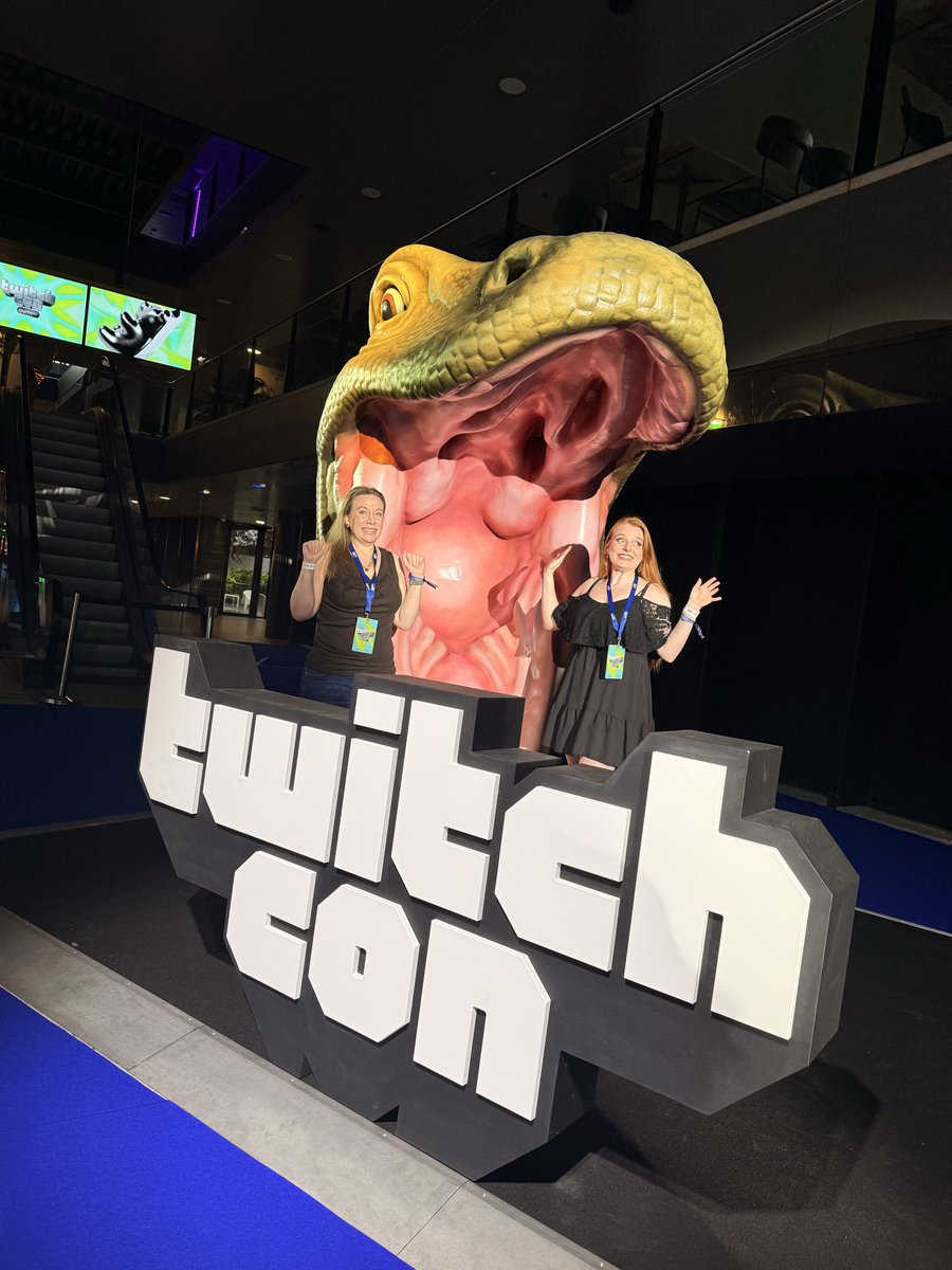 VievNL's tweet photo. Had too end my 300 pp push earlier this month to attend Twitchcon. 

I know it’s super weird to ask for subs while not being live, but if you ever felt like supporting me while offline right now would be the best time ever!! 
We need 3 tier 3 subs or 18 tier 1 subs…

Would we be able to get the 300 for May??? 

This would make sure we have 1/3 months so I can remain my 70/30 split with @Twitch which would be amazing!! #twitch