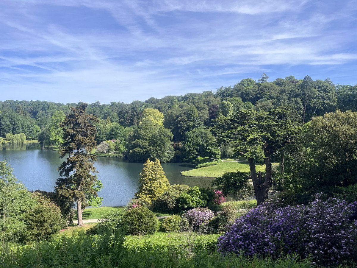 kathfrombath's tweet photo. Visited  #stourhead today with @jekyllsdr, the views are breathtaking ❤️ https://t.co/DpvAAUrzbE