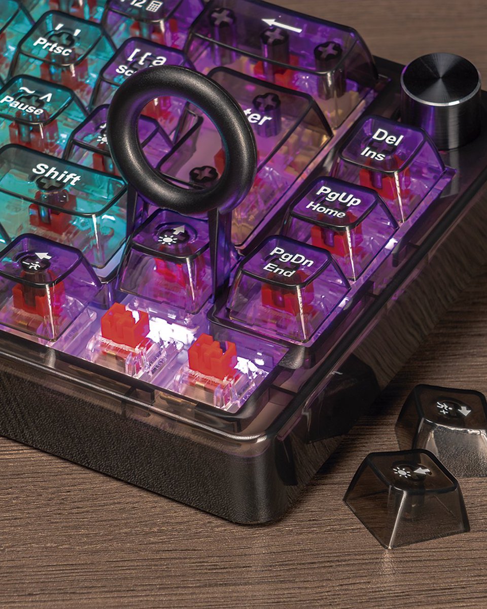 MancerOficial's tweet photo. O teclado mecânico Mancer Black Ghost vem equipado com switches Huano de alto desempenho, oferecendo resposta rápida e durabilidade pra você jogar no máximo nível.

Design robusto + visual sofisticado = a combinação perfeita pra quem quer dominar cada partida. https://t.co/EPRCGuJfZ5