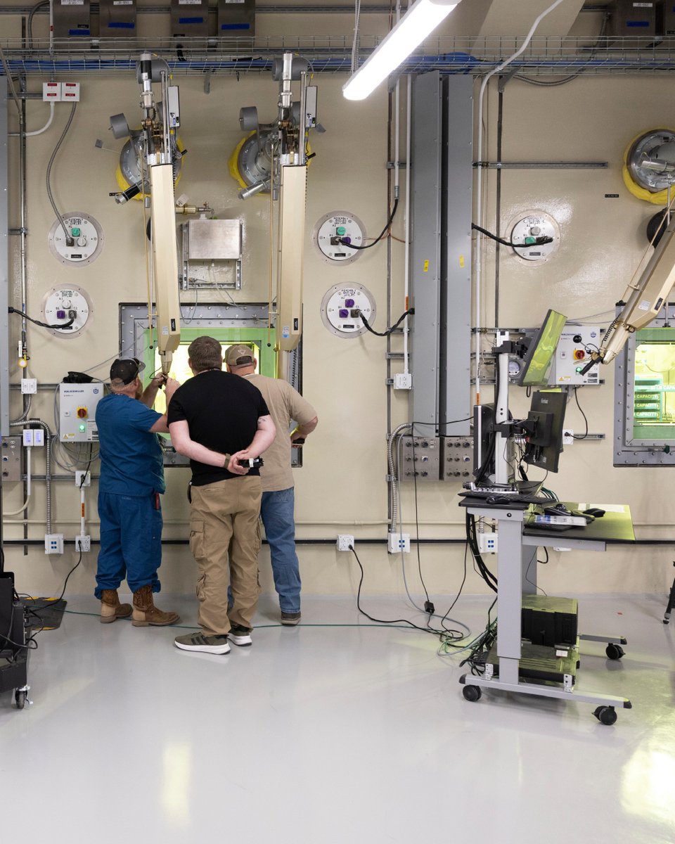 INL's tweet photo. .@INL's Structural Properties Lab became fully operational in late January. ⚛️
SPL is the first new #HotCell in the @ENERGY complex in over four decades. It's equipped with scalable space for growth and safe material manipulation: https://t.co/8exzSBTfCP
#Nuclear #NuclearEnergy https://t.co/z0kY5Zf9PI