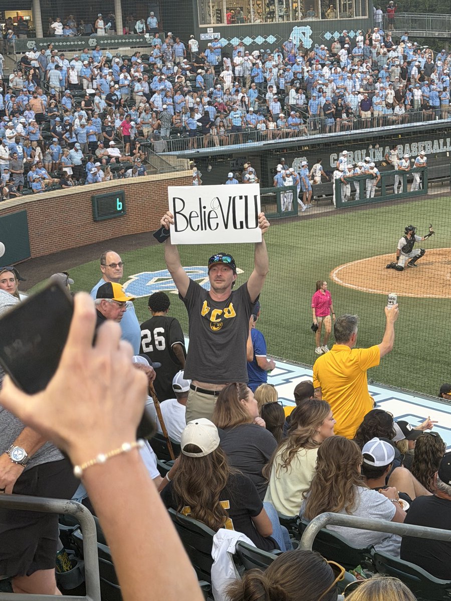 snewman757's tweet photo. Day 2 in Chapel Hill and I still BELIEVCU!!! Go VCU Rams!!! https://t.co/R1h2WZXkUl