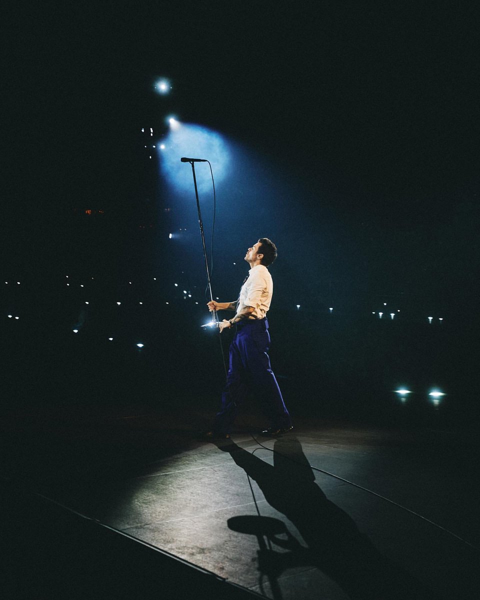 hstcharts's tweet photo. .@Harry_Styles’ “Kiss All The Time. Disco, Occasionally.” returns to #1 (+12) on the Official Dutch Albums Chart following the impact of #TogetherTogetherAmsterdam. https://t.co/7DGejBNTsZ