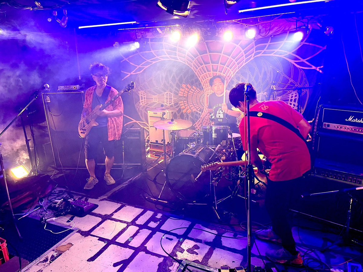 mor_morphine's tweet photo. イルカホテル、久々のソクラテスありがとうございました！
色々アレがアレでしたが、楽しくやらせて貰いました。
また戻ってくるぜぃ。 https://t.co/LOEehd8t12